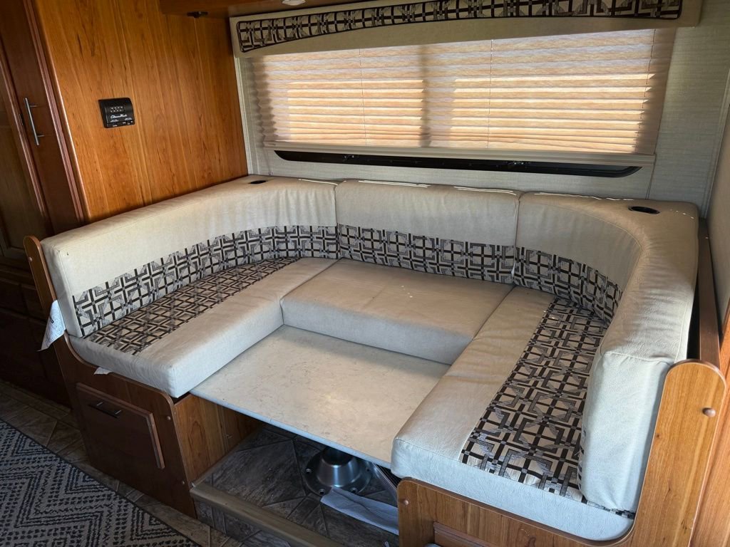 Used 2016 Mercedes-Benz Sprinter 3500 image 33