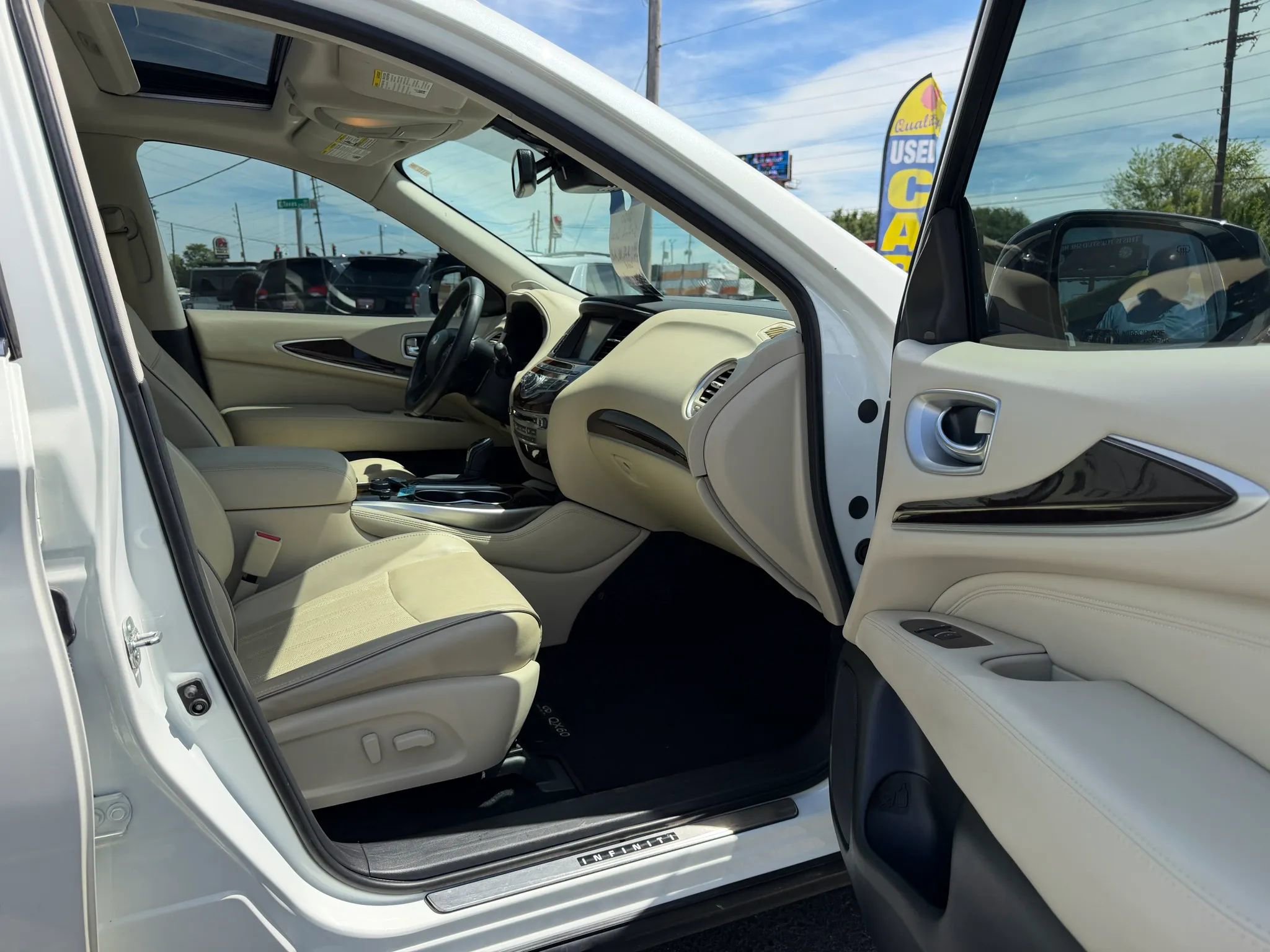 Used 2020 INFINITI QX60 Luxe w/ Sensory Package AWD/4WD image 21