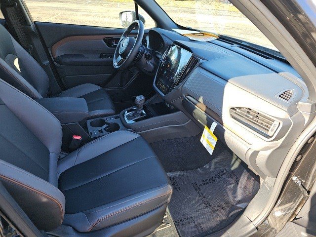 Used 2025 Subaru Forester Sport image 11
