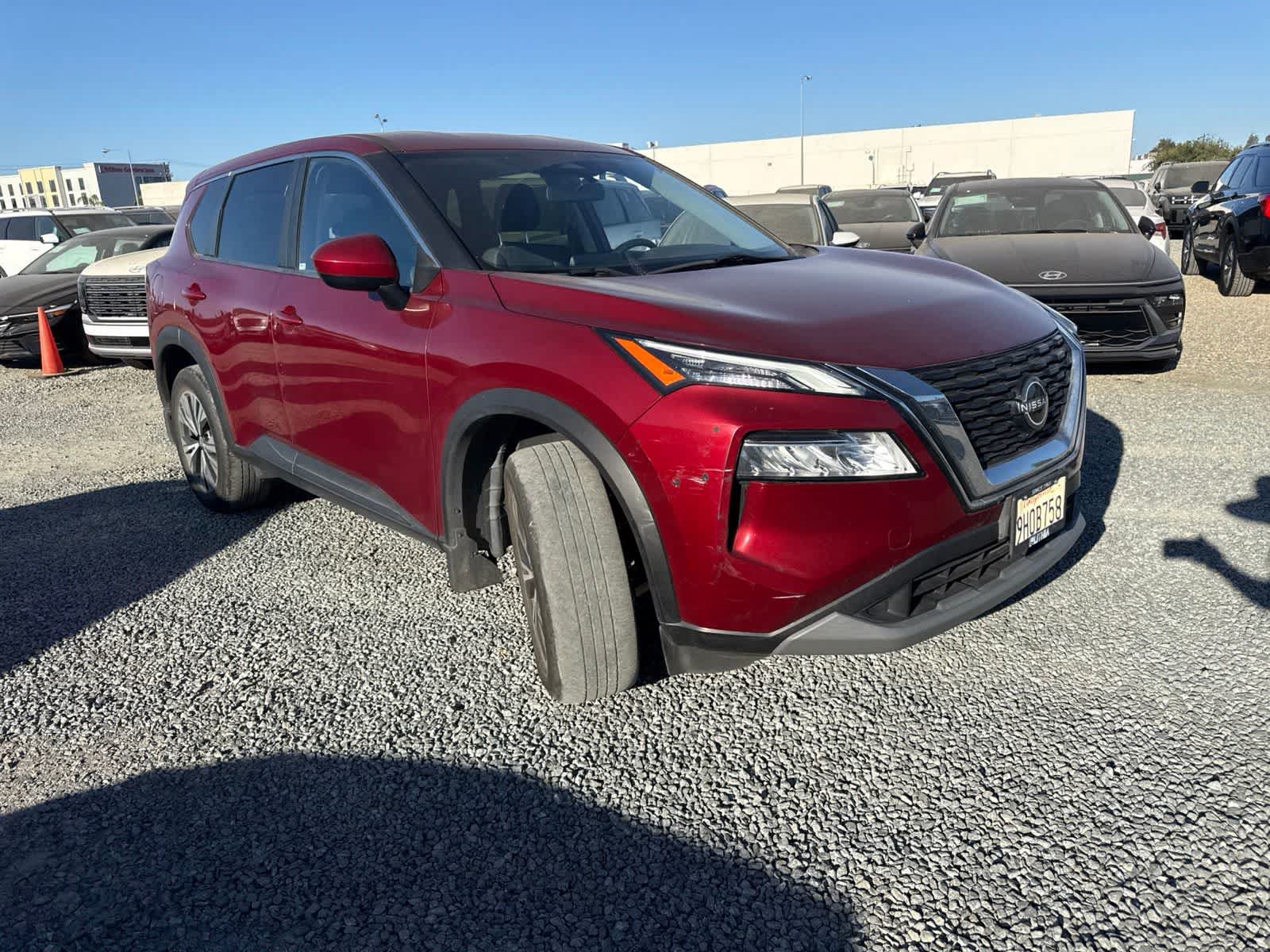 Used 2023 Nissan Rogue SV FWD image 3