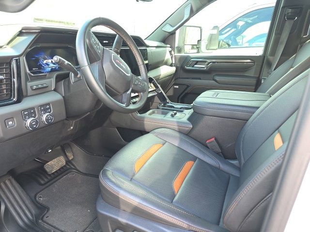 Used 2025 GMC Sierra 2500 AT4 w/ AT4 Premium Plus Package image 2