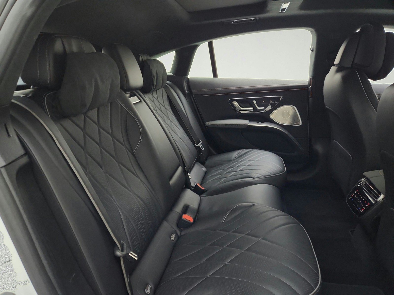 Certified 2023 Mercedes-Benz EQS 580 4MATIC Sedan image 31