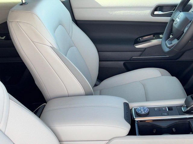 New 2026 Nissan Pathfinder SL AWD/4WD image 11
