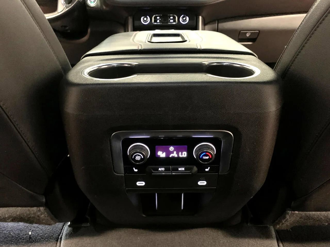 Used 2022 Chevrolet Tahoe RST w/ Luxury Package image 31