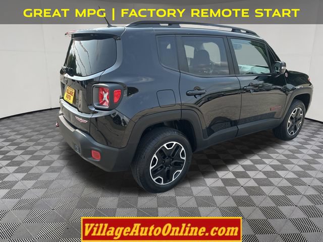 Used 2017 Jeep Renegade Trailhawk AWD/4WD image 4