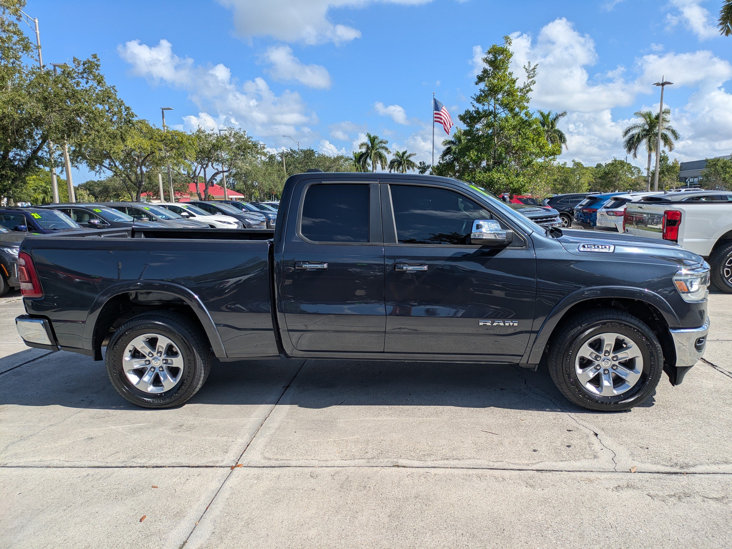 Used 2019 RAM 1500 Laramie RWD image 3