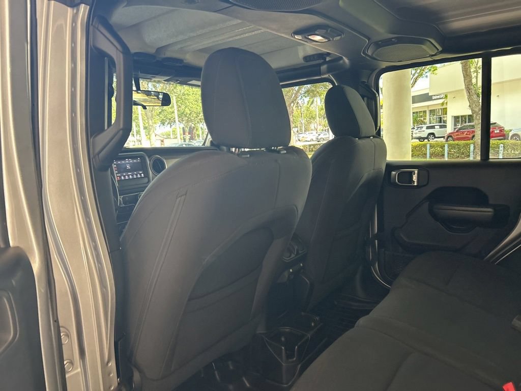 Used 2018 Jeep Wrangler Unlimited Sport S AWD/4WD image 35