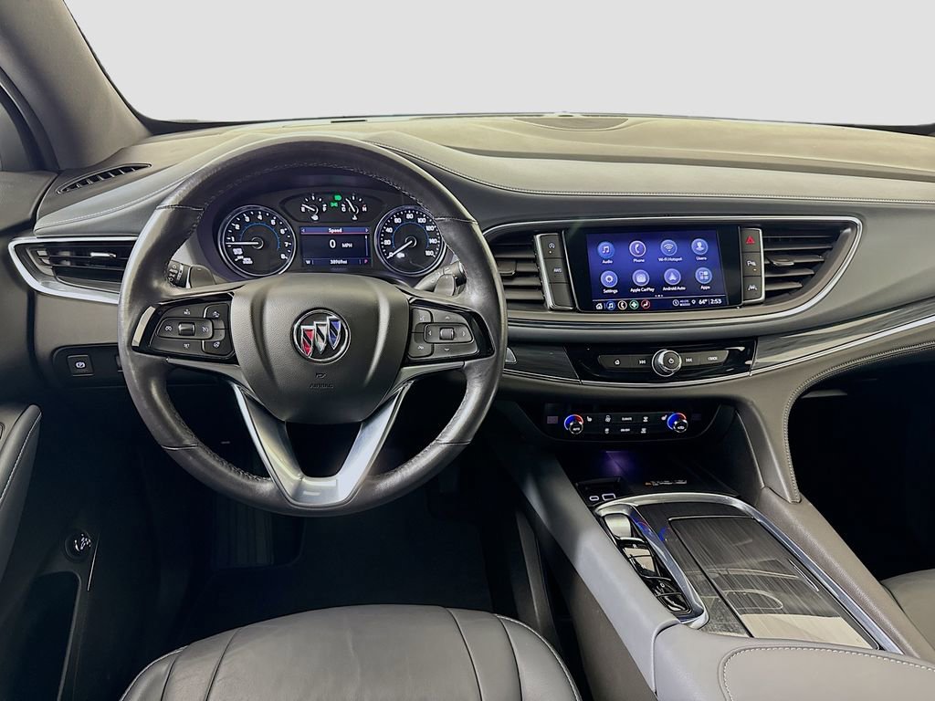 Used 2023 Buick Enclave Essence image 21