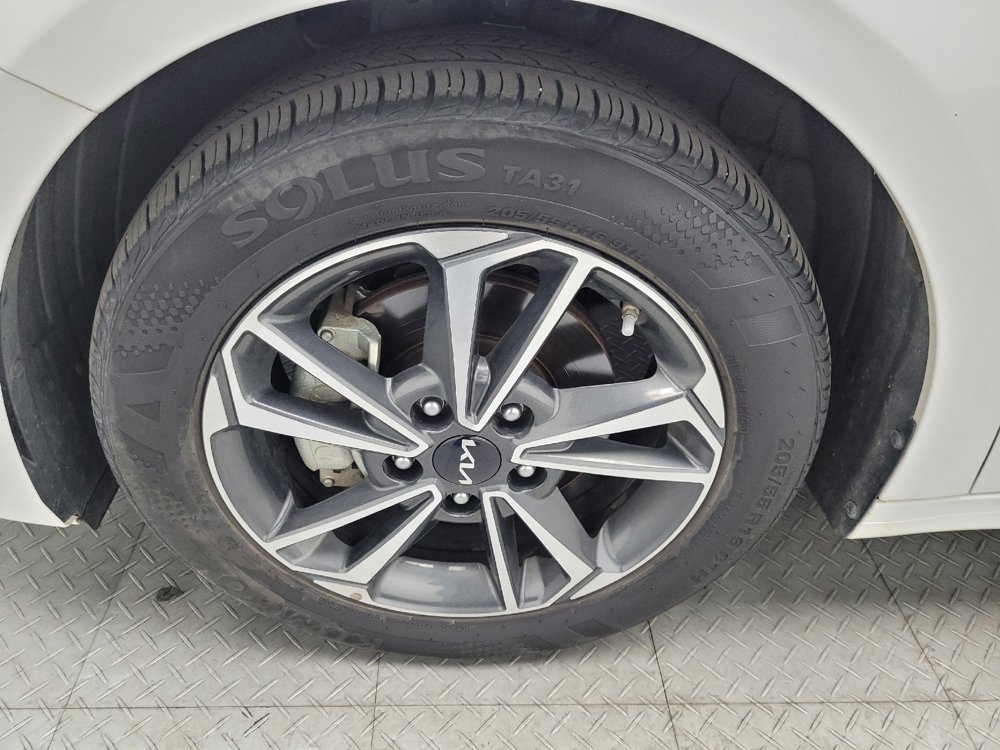 Used 2023 Kia Forte LXS w/ LXS Technology Package FWD image 31