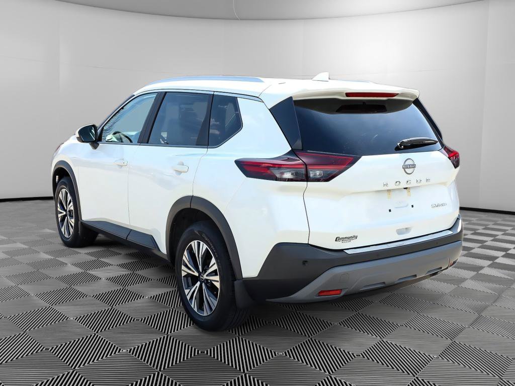 Used 2023 Nissan Rogue SV w/ SV Premium B Package image 5