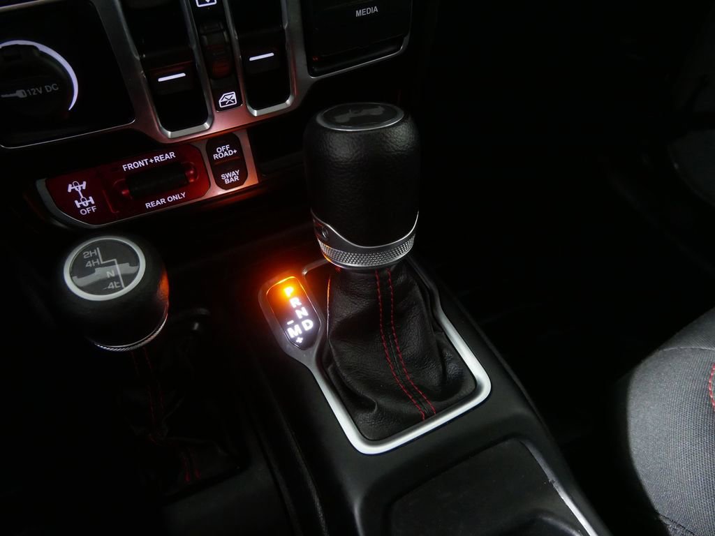 Used 2022 Jeep Wrangler Unlimited Rubicon w/ Dual Top Group image 29