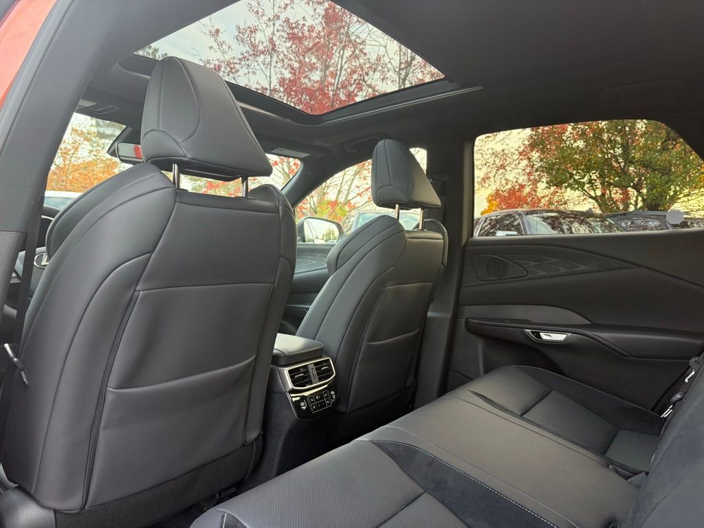 Used 2023 Lexus RX 500h F Sport image 17