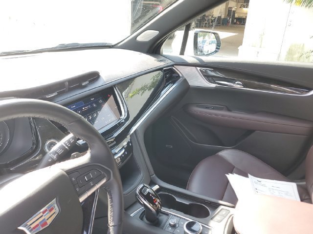 Certified 2022 Cadillac XT6 Premium Luxury w/ Technology Package AWD/4WD image 23