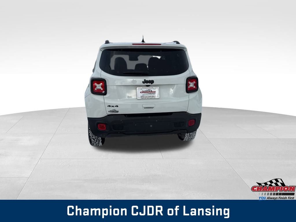 Used 2023 Jeep Renegade Latitude image 3