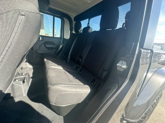 Used 2022 Jeep Gladiator Sport AWD/4WD image 23