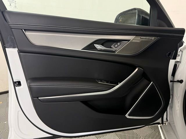 New 2024 Jaguar XF R-Dynamic SE image 25