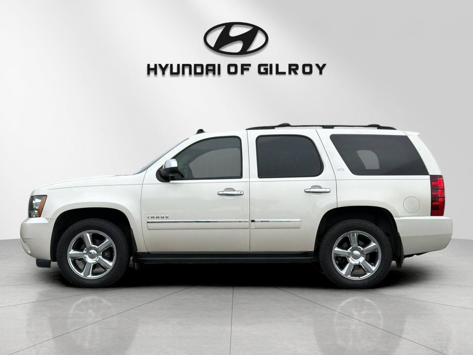 Used 2013 Chevrolet Tahoe LTZ AWD/4WD image 2