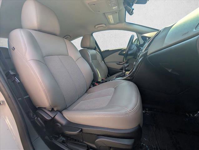 Used 2014 Buick Verano FWD image 18