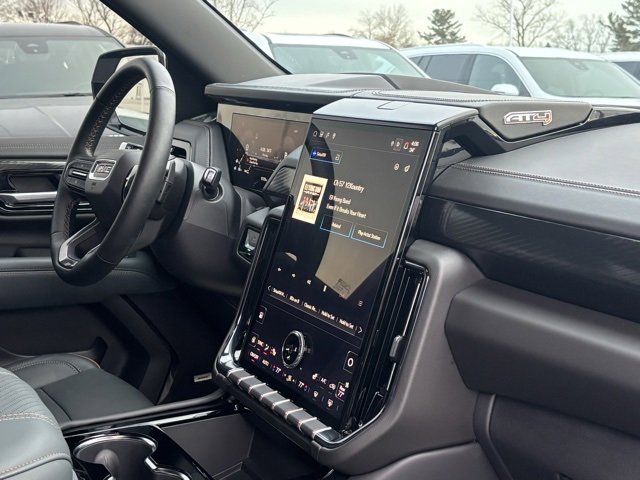 Certified 2025 GMC Yukon AT4 image 16