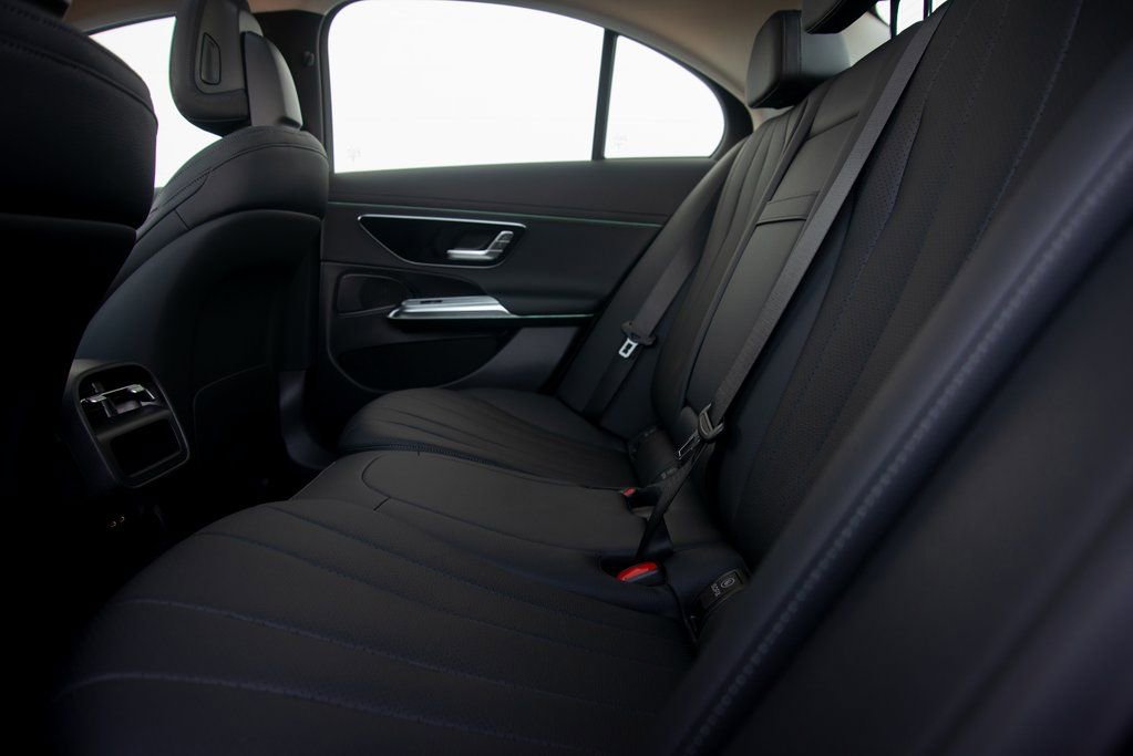 Certified 2025 Mercedes-Benz E 350 4MATIC Sedan image 22