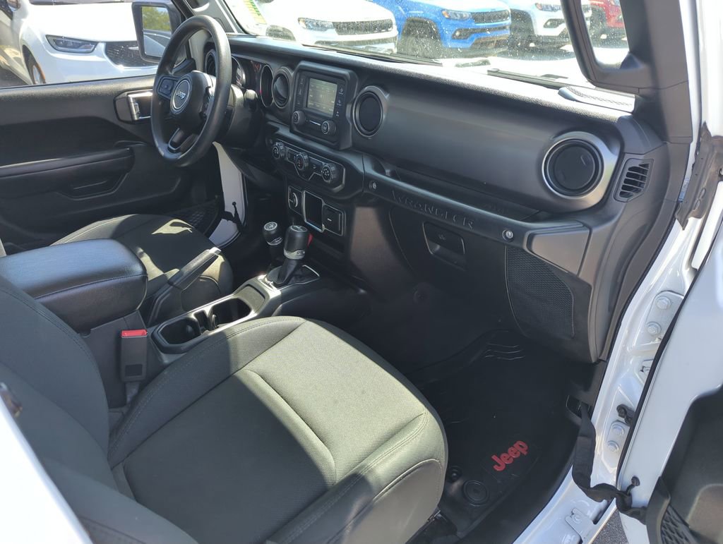 Used 2019 Jeep Wrangler Unlimited Sport image 32