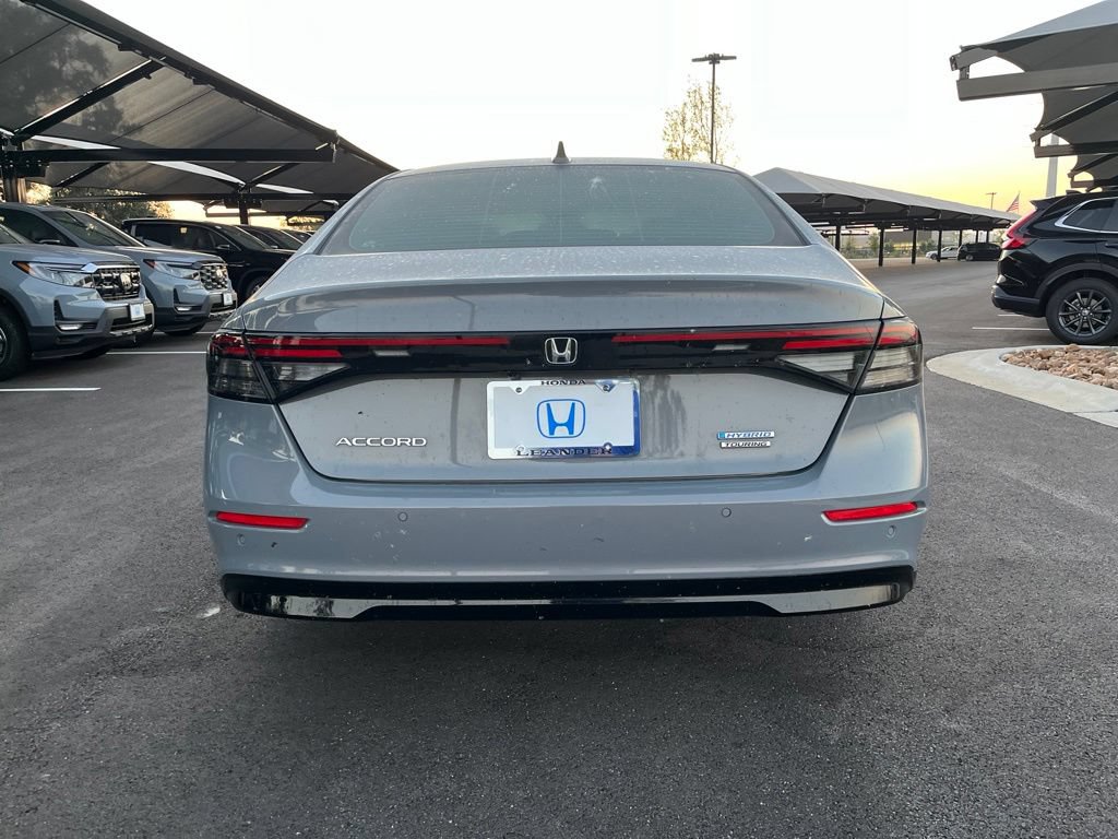 Used 2023 Honda Accord Touring image 5
