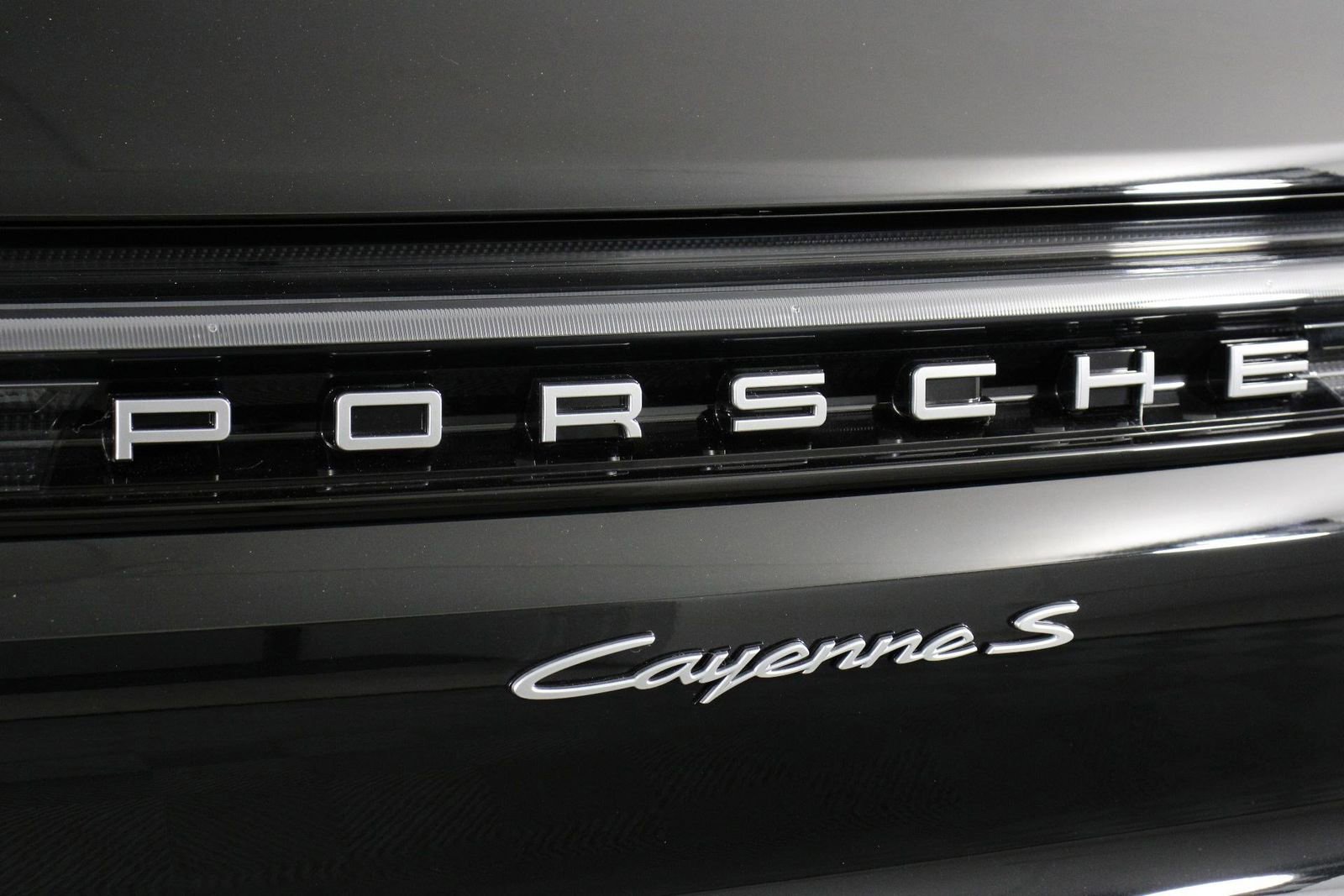 Certified 2025 Porsche Cayenne S image 22