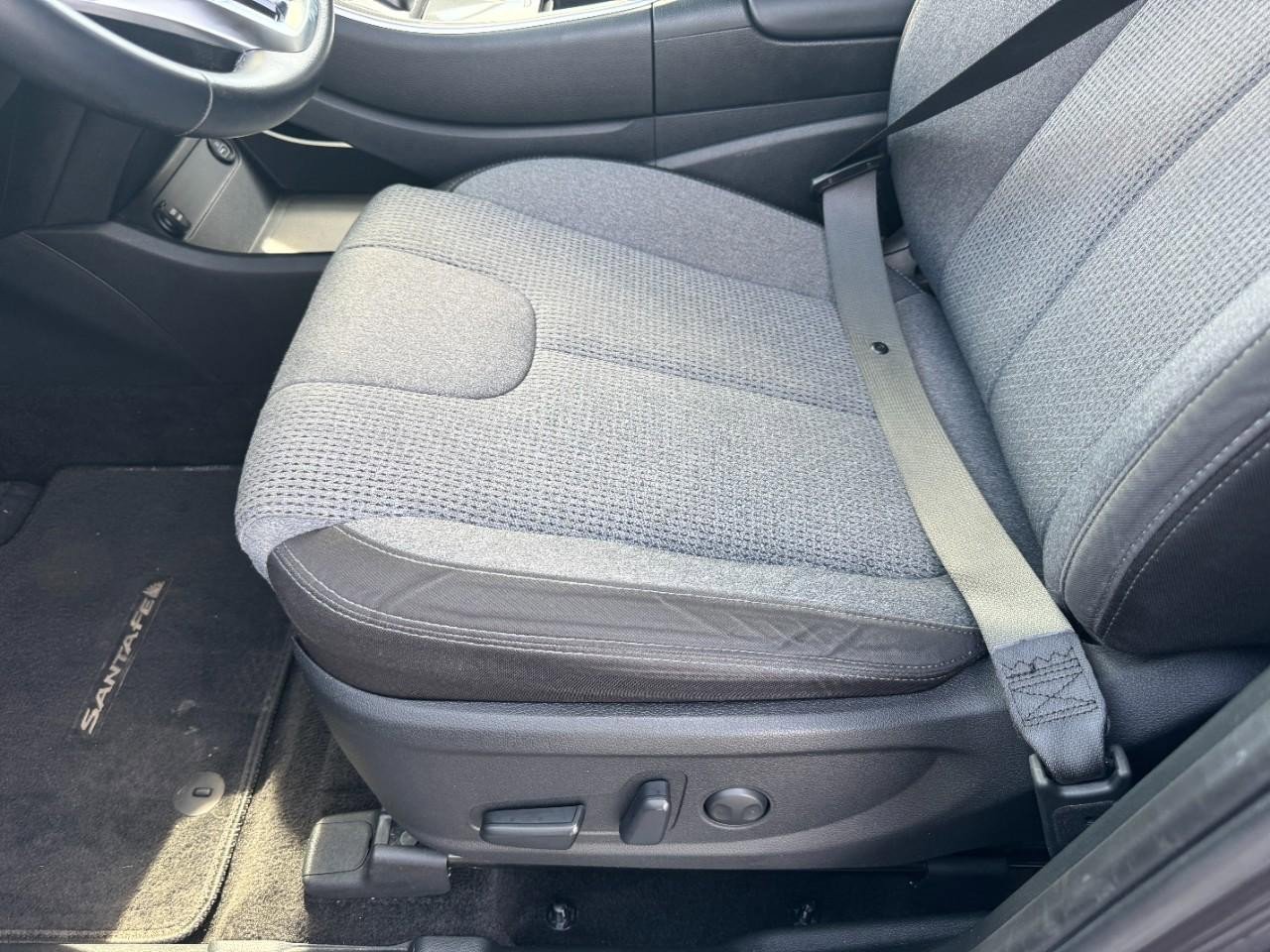 Used 2022 Hyundai Santa Fe Blue image 21