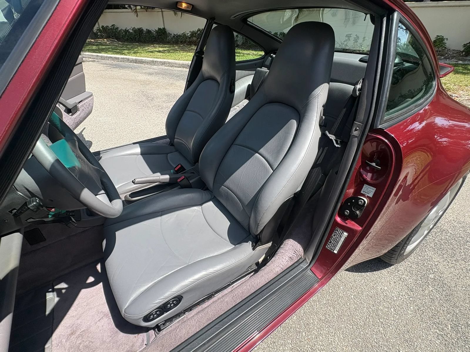 Used 1997 Porsche 911 Carrera image 16