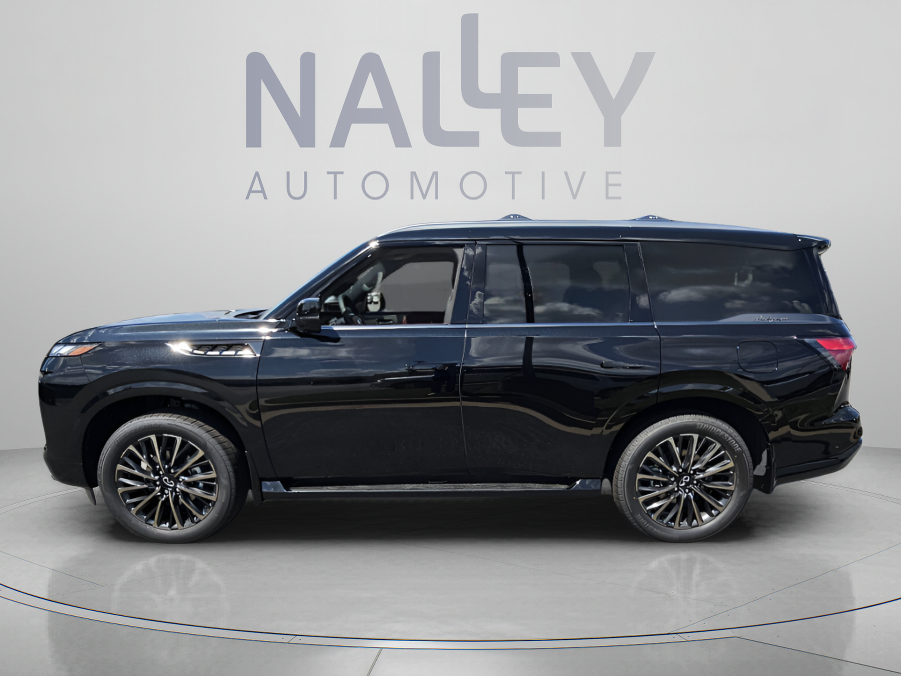 New 2027 INFINITI QX80 Autograph AWD/4WD image 2