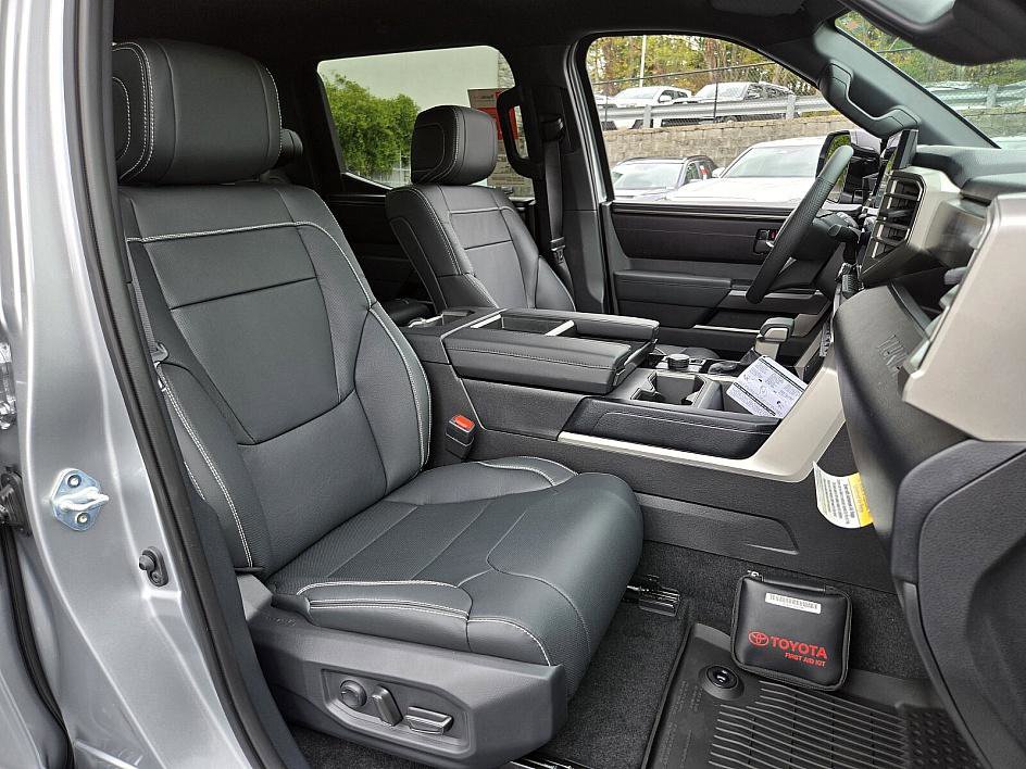 New 2026 Toyota Tundra SR5 image 17