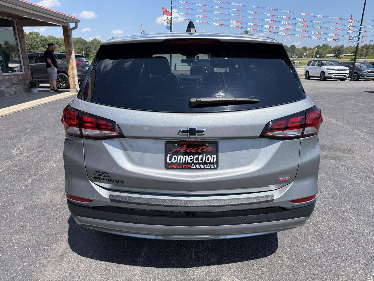 Used 2024 Chevrolet Equinox LT FWD image 5