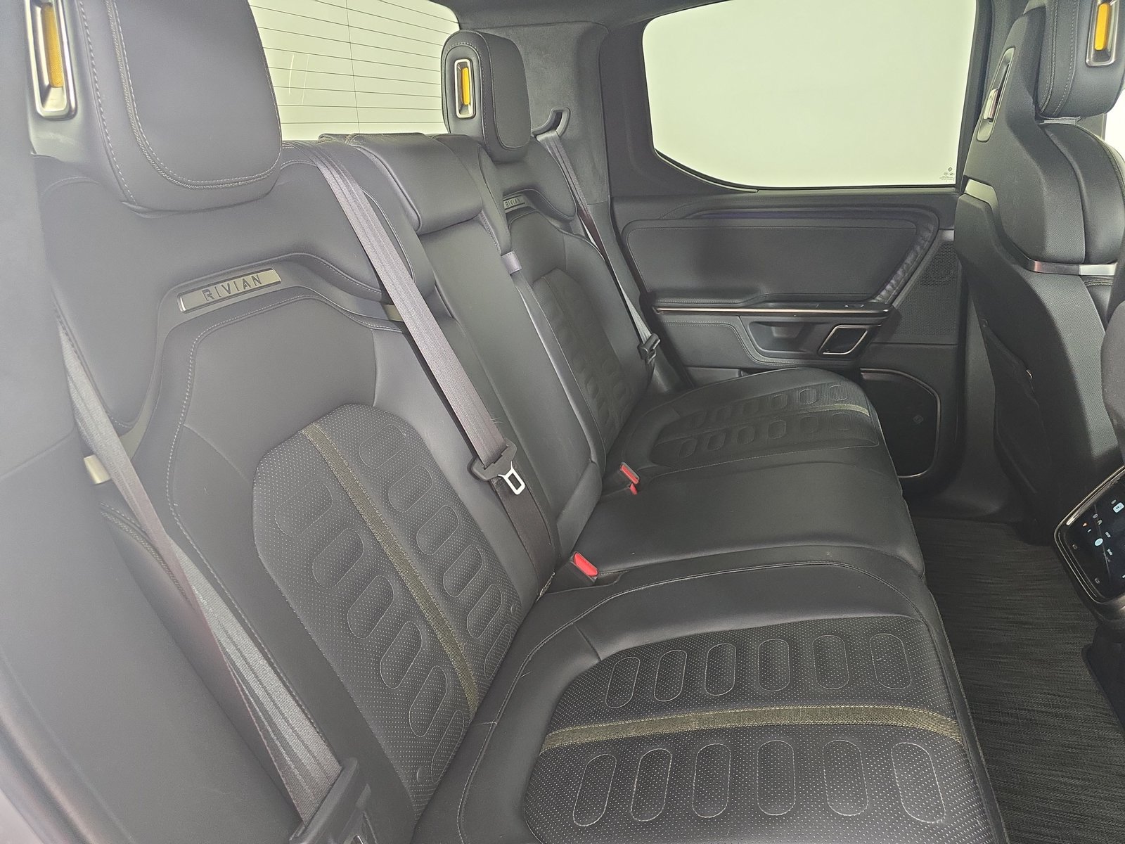 Used 2024 Rivian R1T Adventure Dual AWD/4WD image 22