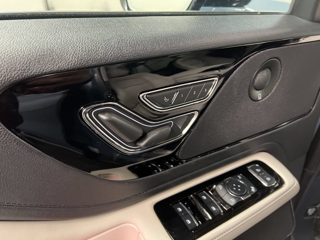 New 2026 Lincoln Aviator Reserve AWD/4WD image 28
