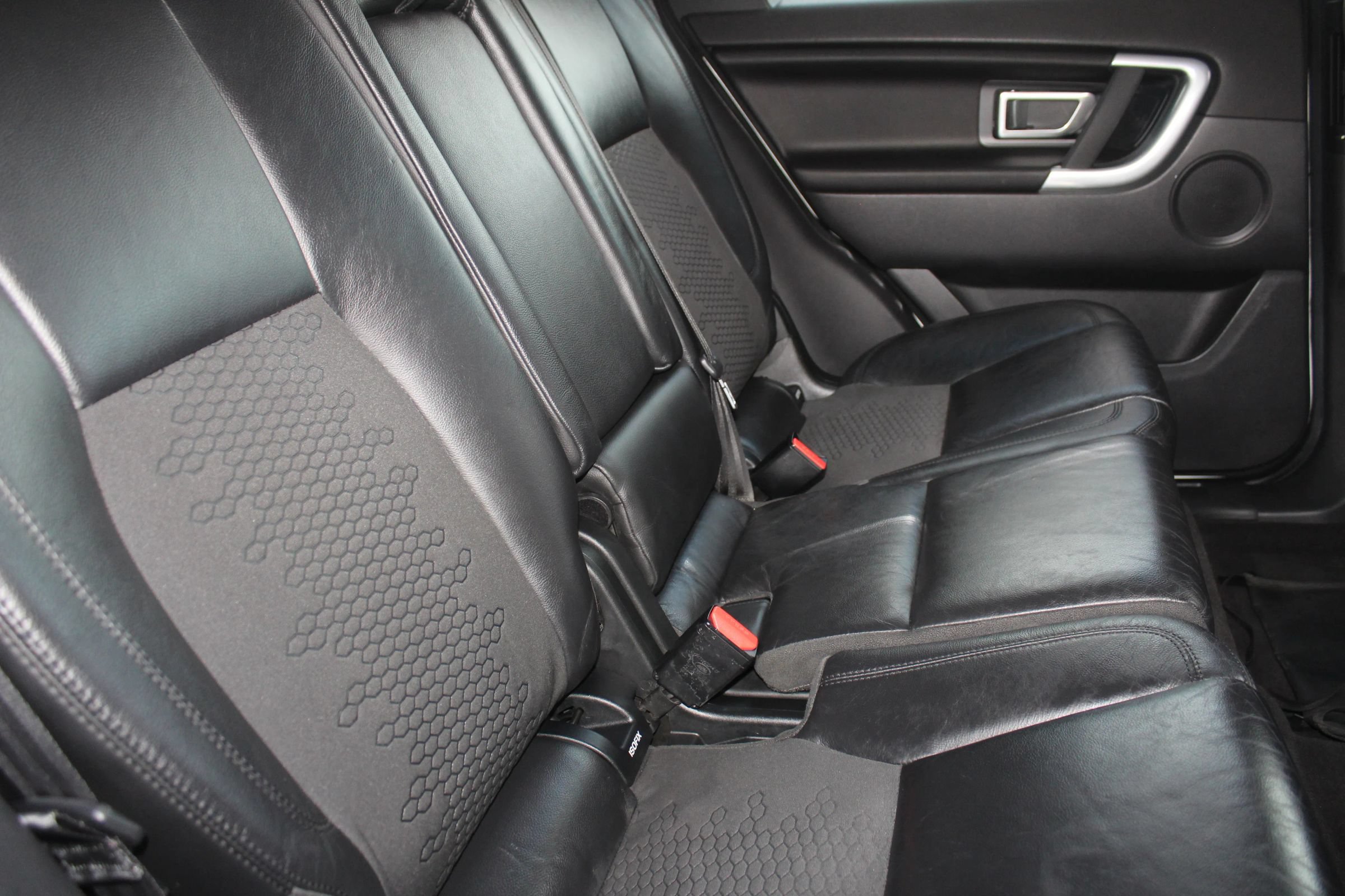 Used 2017 Land Rover Discovery Sport SE AWD/4WD image 15