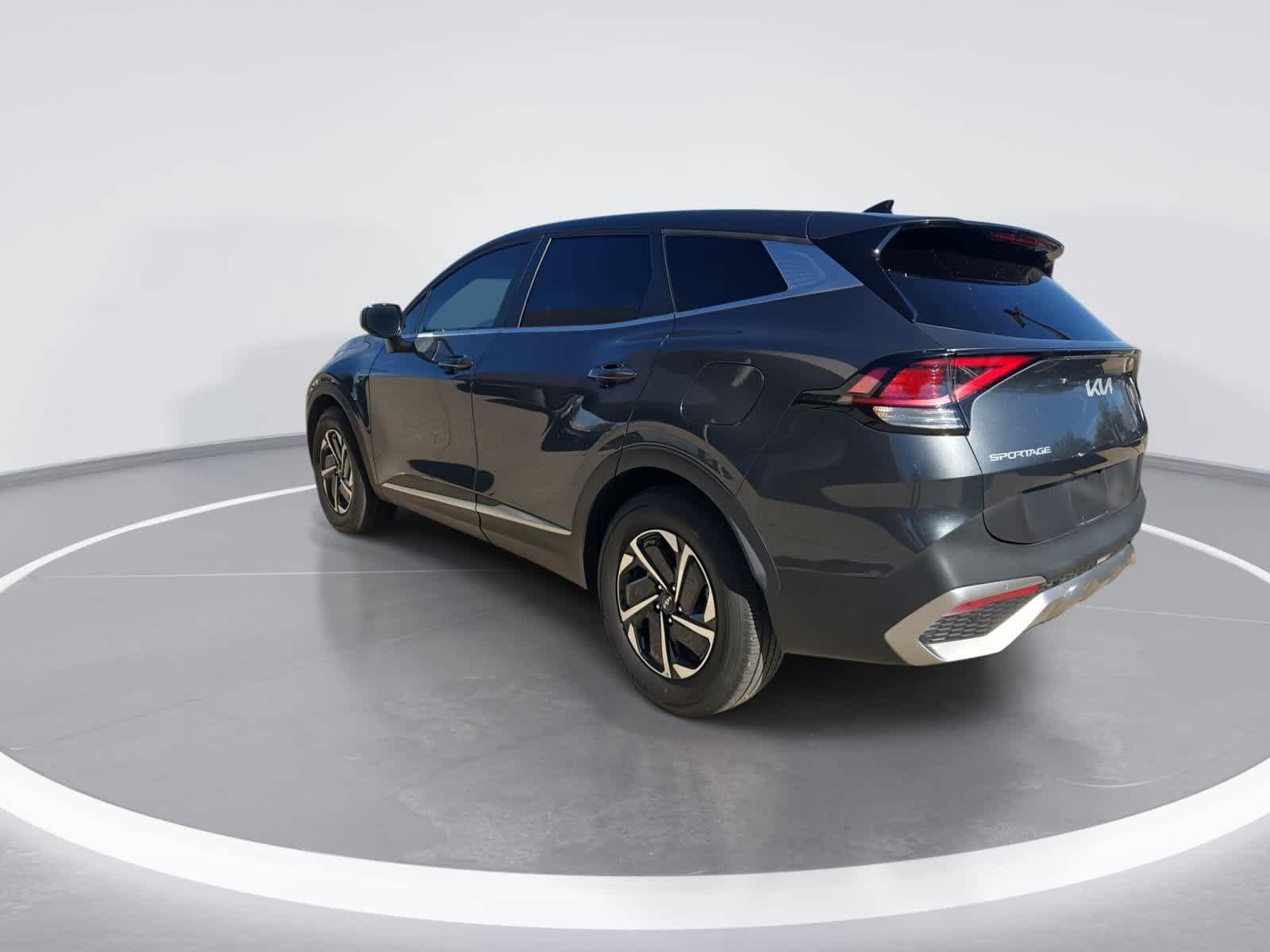 Used 2025 Kia Sportage LX FWD image 6