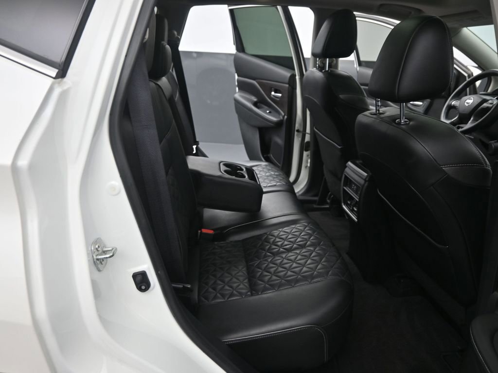 Used 2019 Nissan Murano Platinum w/ Cargo Package image 15