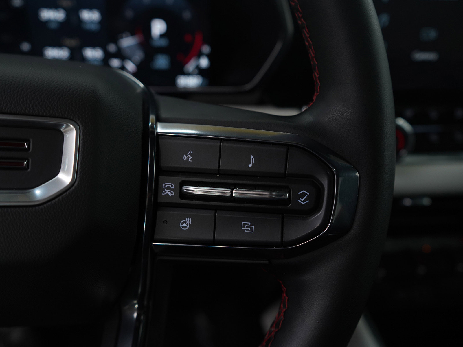 Used 2024 GMC Canyon AT4X image 18