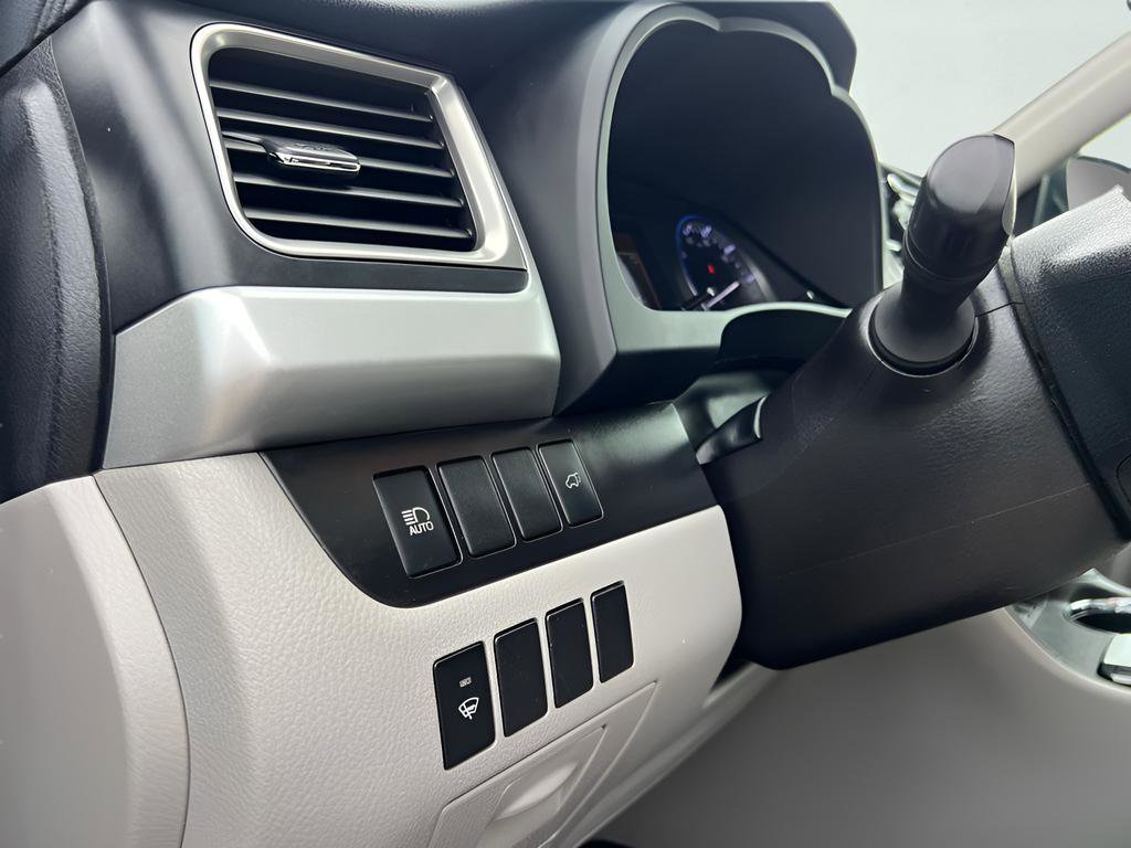 Used 2018 Toyota Highlander XLE image 38