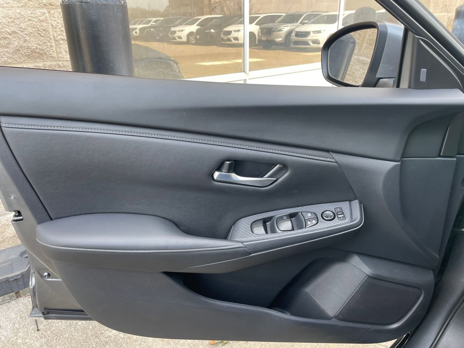 Used 2025 Nissan Sentra SV image 18