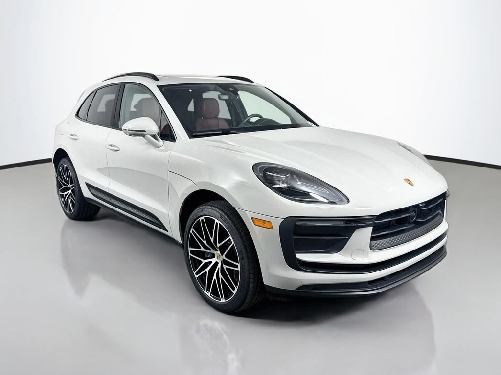 Certified 2026 Porsche Macan AWD/4WD image 7