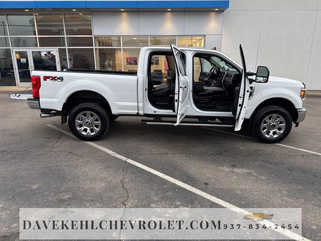 Used 2019 Ford F250 Lariat w/ Chrome Package image 34