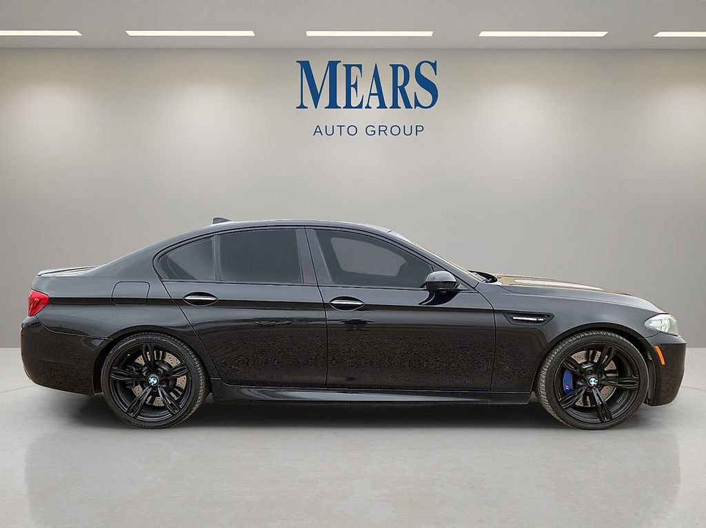 Used 2015 BMW M5 image 6