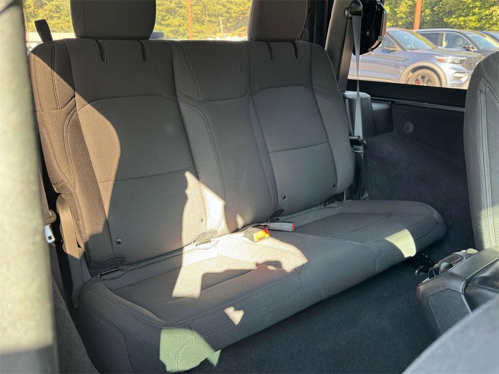 Used 2022 Jeep Wrangler Willys image 14