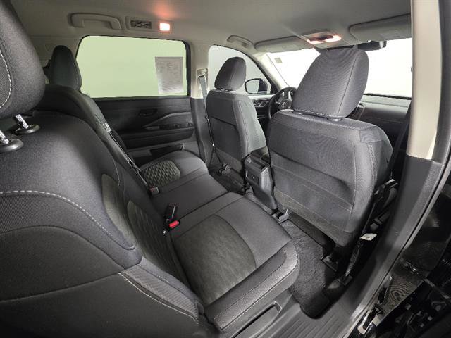 Used 2025 Nissan Pathfinder S w/ Cargo Package image 20