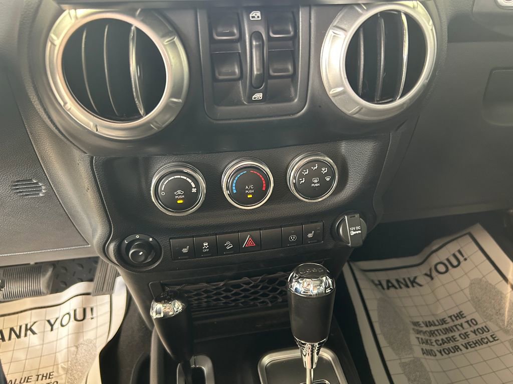 Used 2013 Jeep Wrangler Unlimited Sport image 26