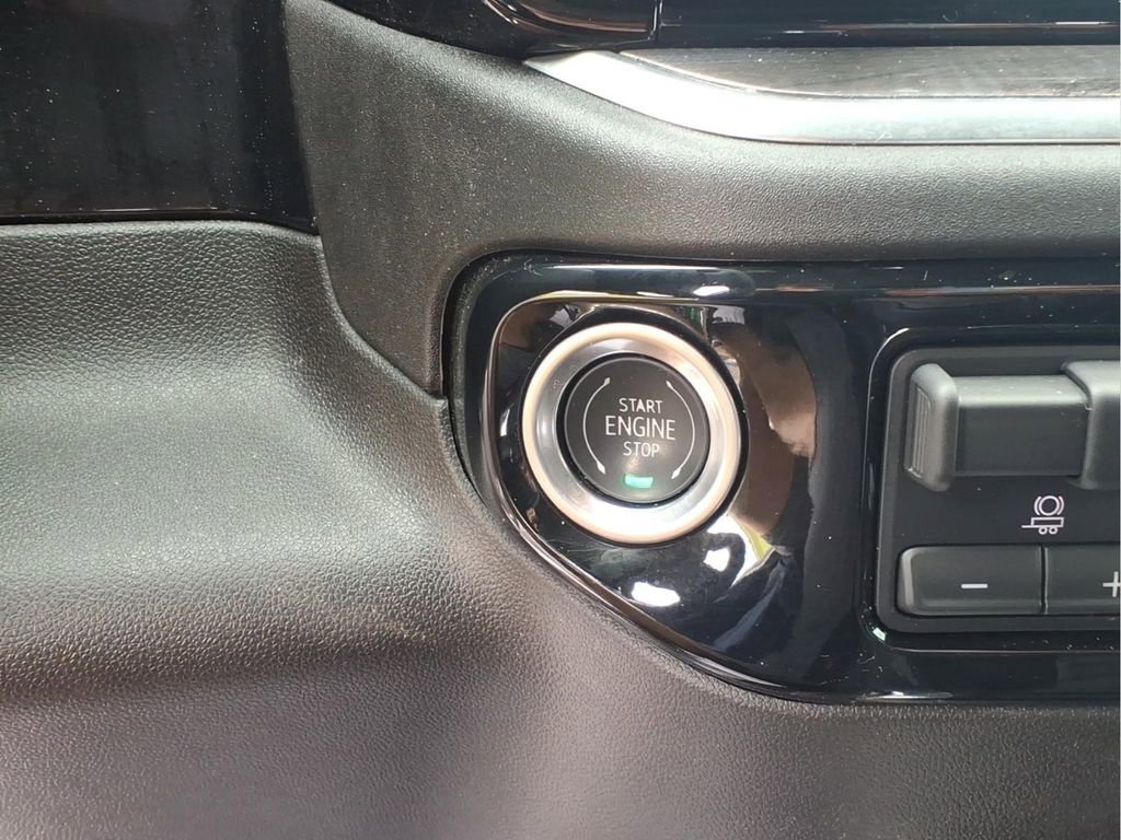 Certified 2024 Chevrolet Silverado 1500 LTZ AWD/4WD image 9