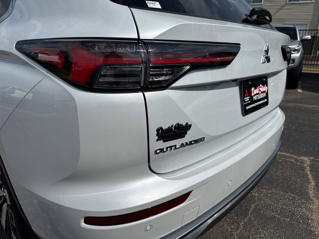 New 2026 Mitsubishi Outlander SEL FWD image 52