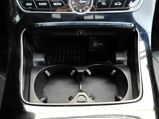 Used 2017 Mercedes-Benz E 300 4MATIC image 49