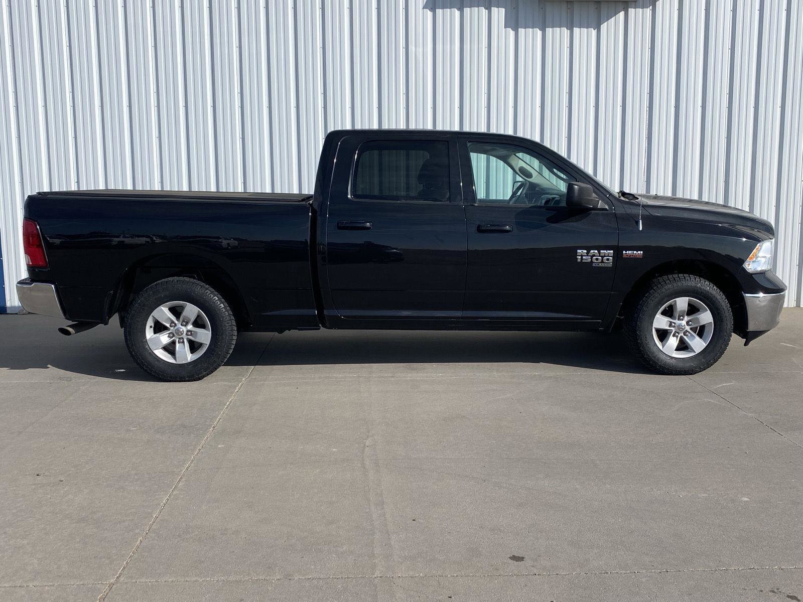 Used 2019 RAM 1500 Classic SLT RWD image 4